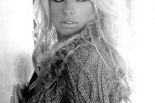 瑞安-萨格登生活照,生活照中的温馨时光