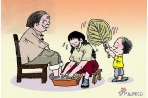 给奶奶洗脚图片